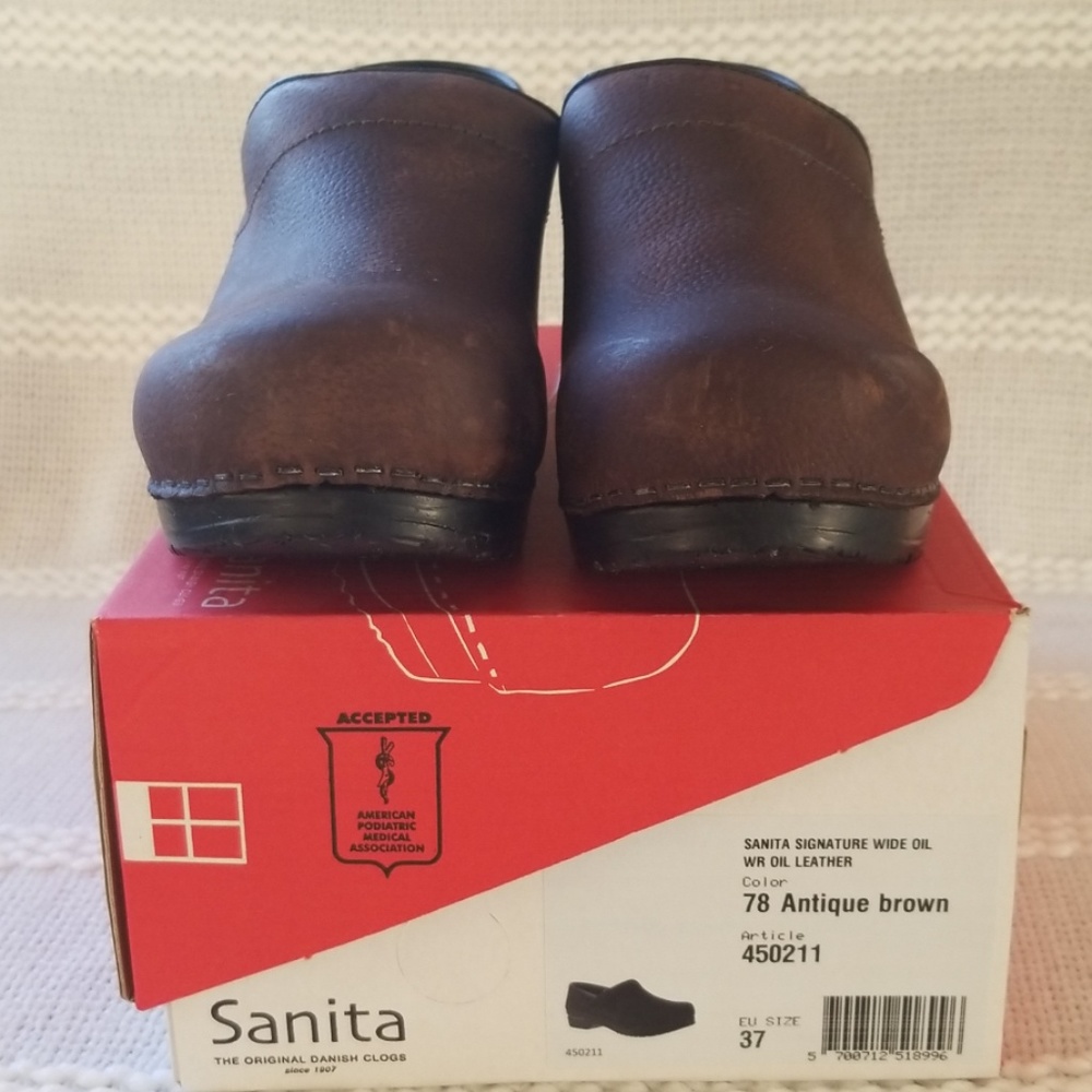 Sanita Signature Clogs 37 wide
